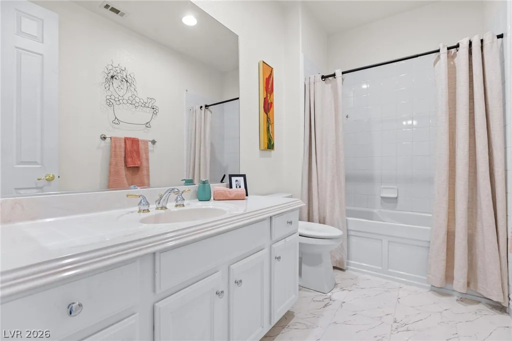 8088 Dark Hollow, Las Vegas, NV 89117