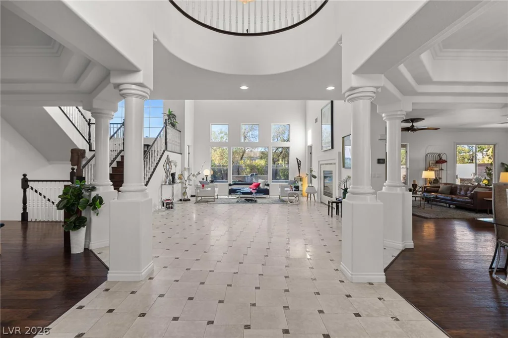 8088 Dark Hollow, Las Vegas, NV 89117