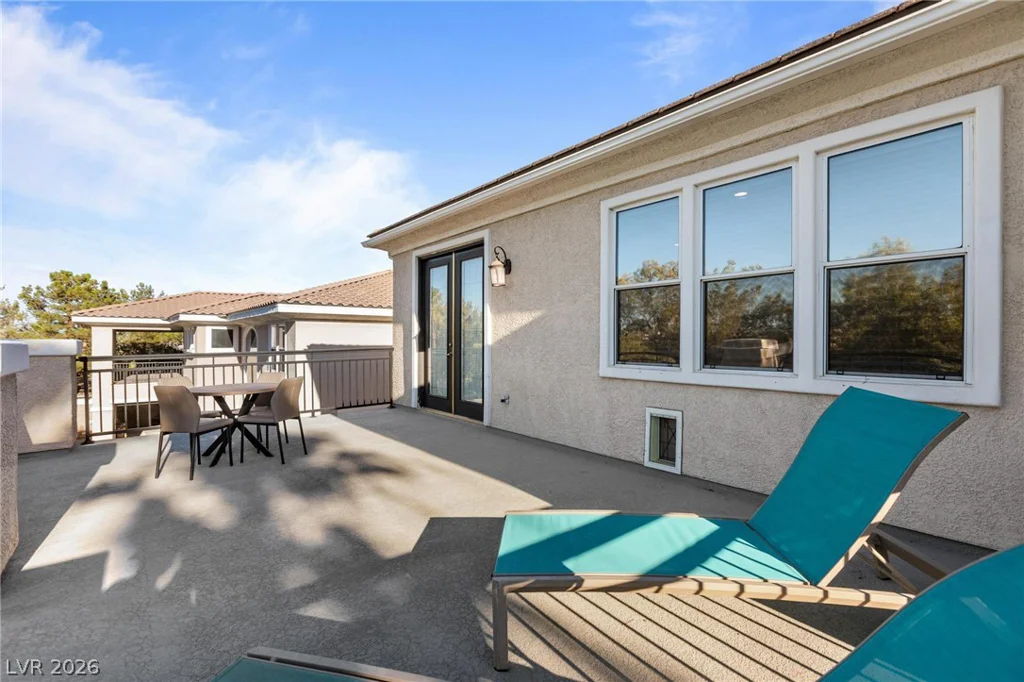 8088 Dark Hollow, Las Vegas, NV 89117