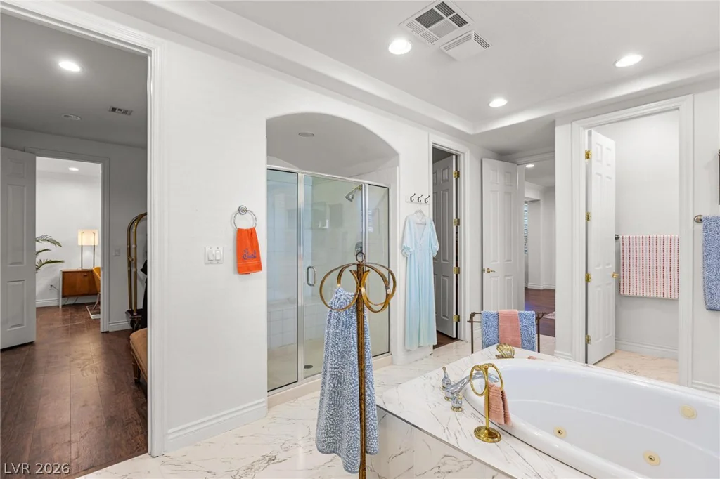 8088 Dark Hollow, Las Vegas, NV 89117