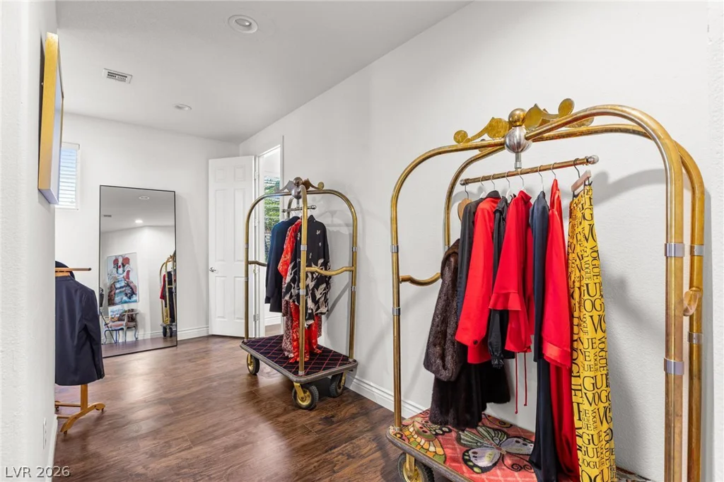 8088 Dark Hollow, Las Vegas, NV 89117