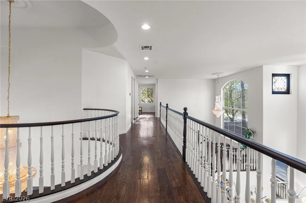 8088 Dark Hollow, Las Vegas, NV 89117
