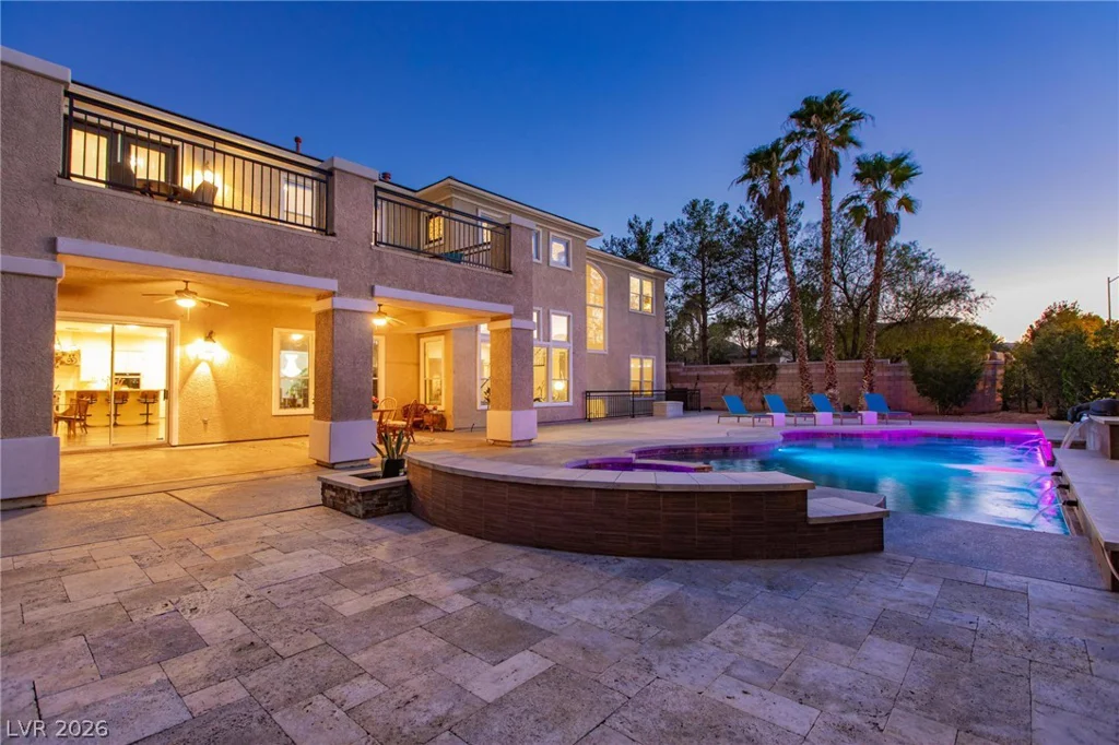 8088 Dark Hollow, Las Vegas, NV 89117