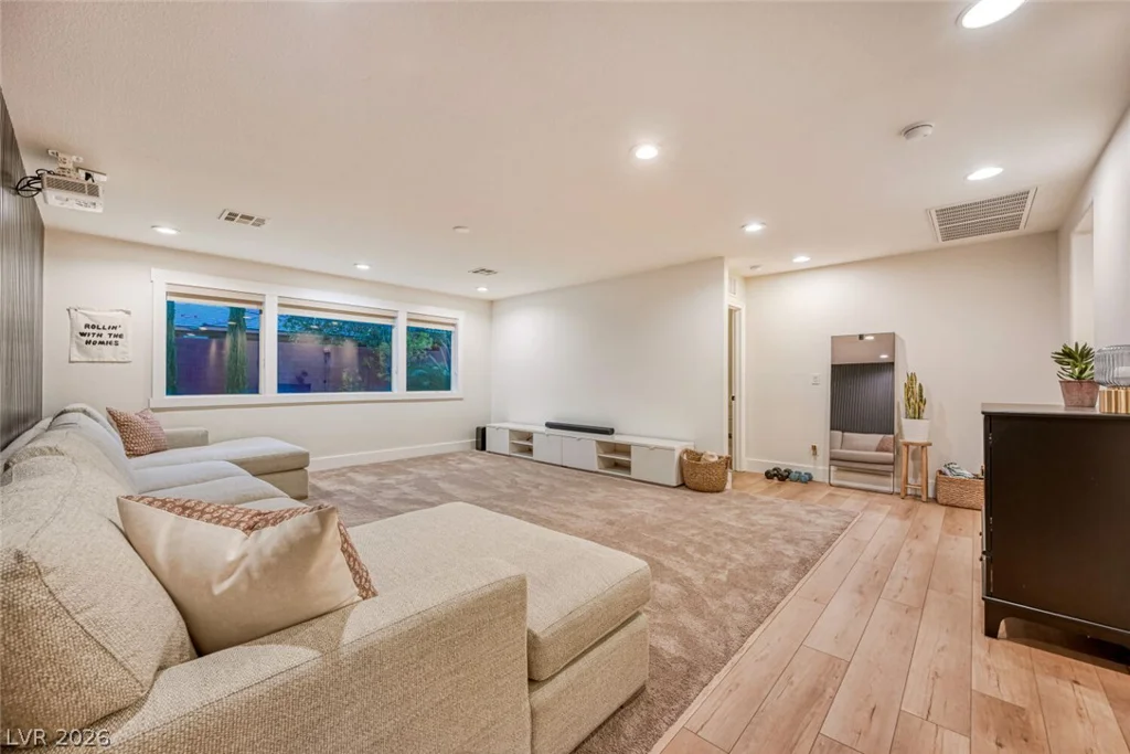 5571 Bethany Bend, Las Vegas, NV 89135