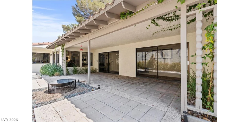 2120 Plaza Del Cerro, Las Vegas, NV 89102