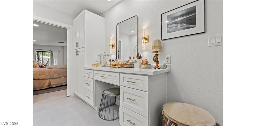 2120 Plaza Del Cerro, Las Vegas, NV 89102