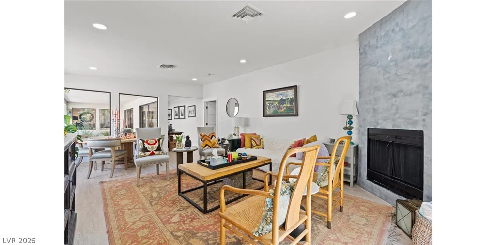 2120 Plaza Del Cerro, Las Vegas, NV 89102
