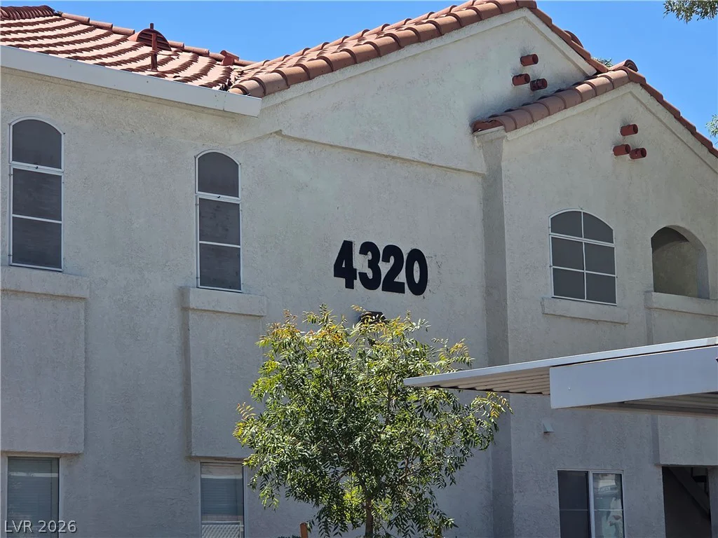 4320 Lake Mead, Las Vegas, NV 89108