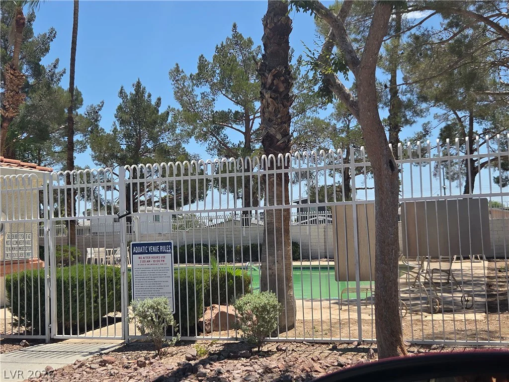 4320 Lake Mead, Las Vegas, NV 89108