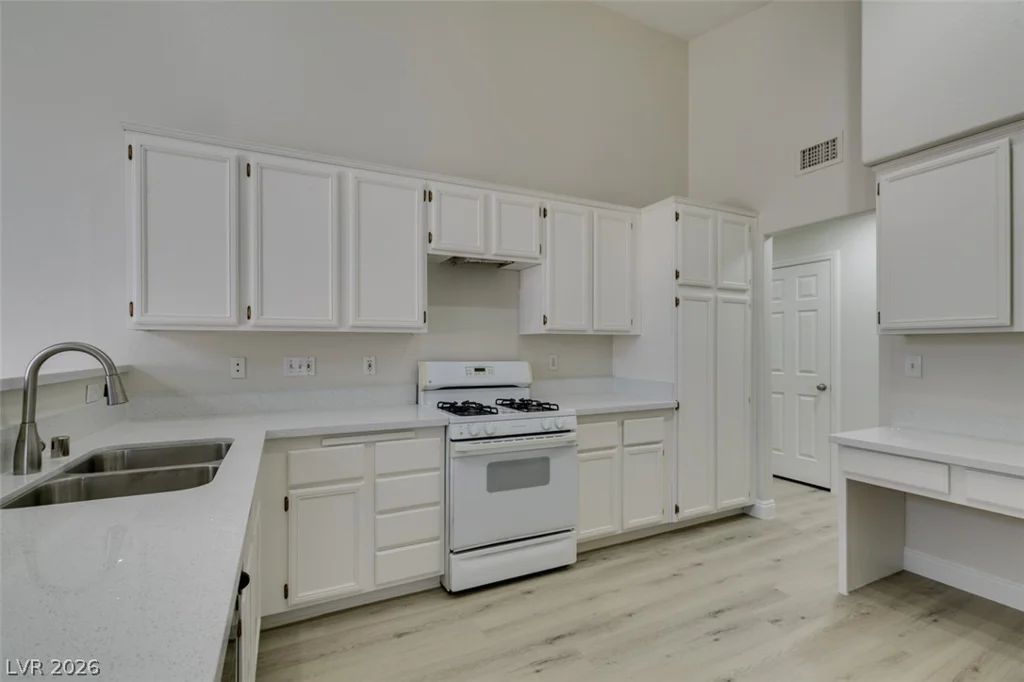 5316 Clouds Rest, Las Vegas, NV 89108