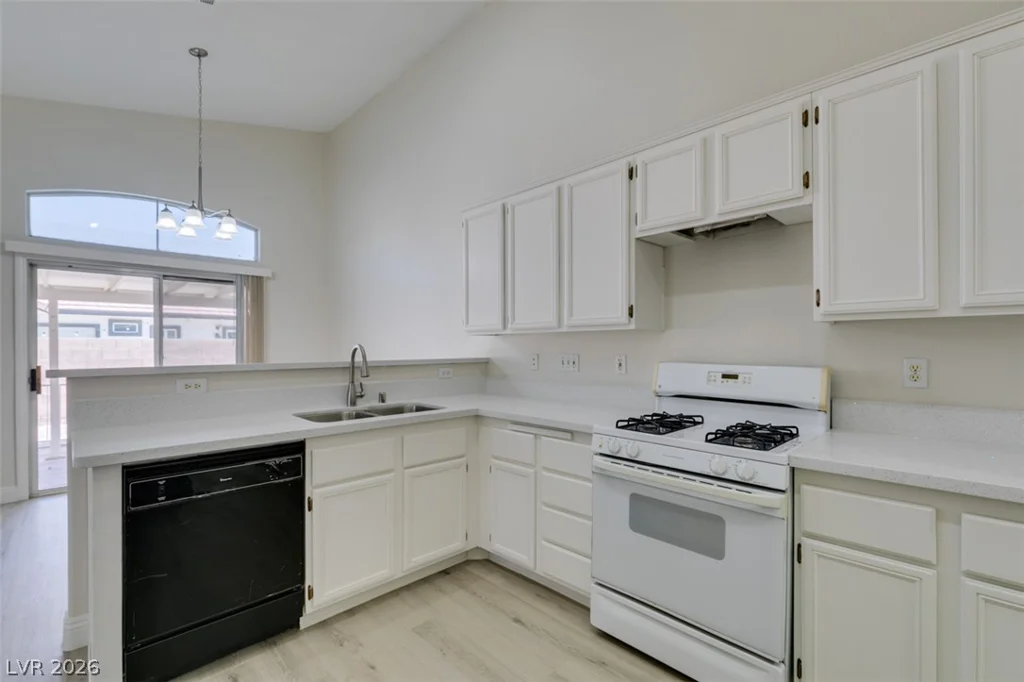 5316 Clouds Rest, Las Vegas, NV 89108