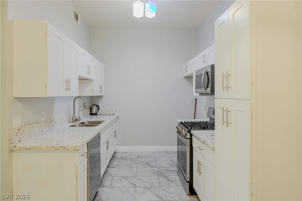 700 Carnegie, Henderson, NV 89052