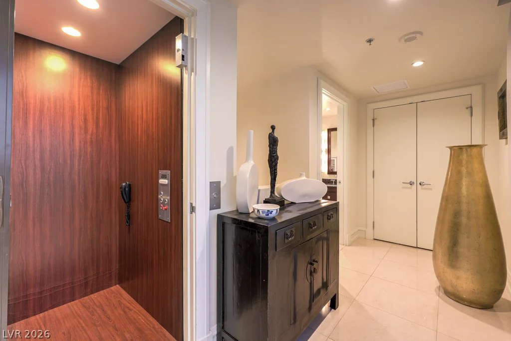 2700 Las Vegas, Las Vegas, NV 89109