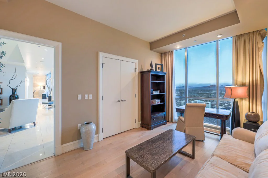 2700 Las Vegas, Las Vegas, NV 89109