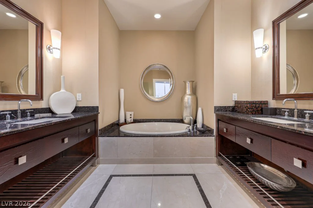 2700 Las Vegas, Las Vegas, NV 89109