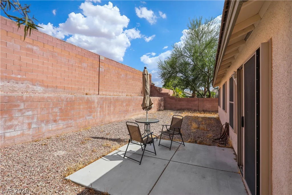 2724 Knoll Point, Las Vegas, NV 89156