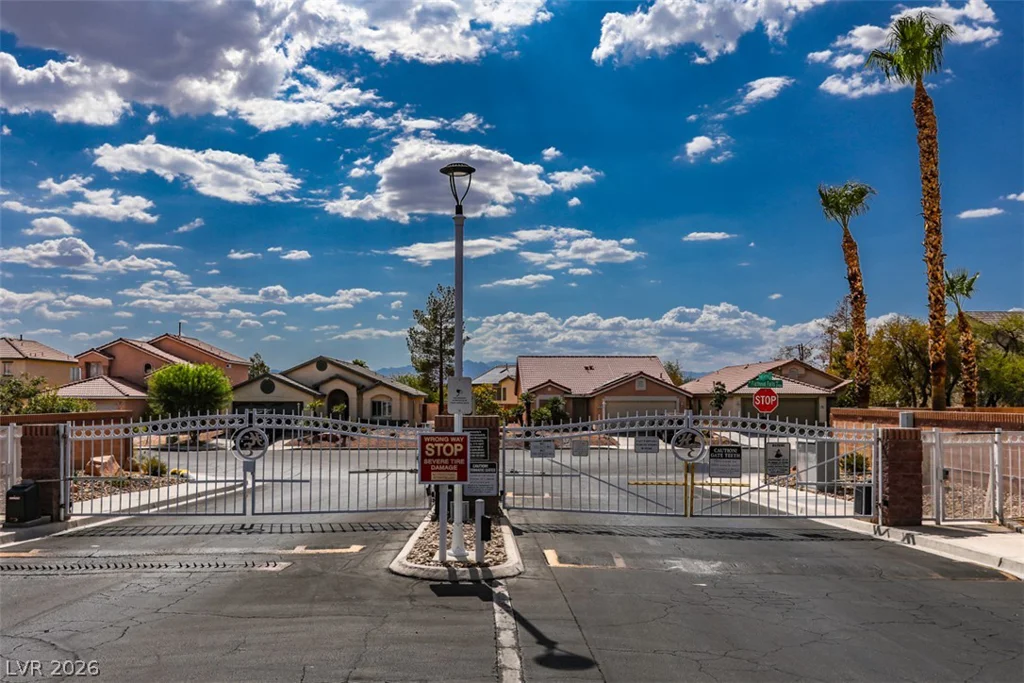 2724 Knoll Point, Las Vegas, NV 89156