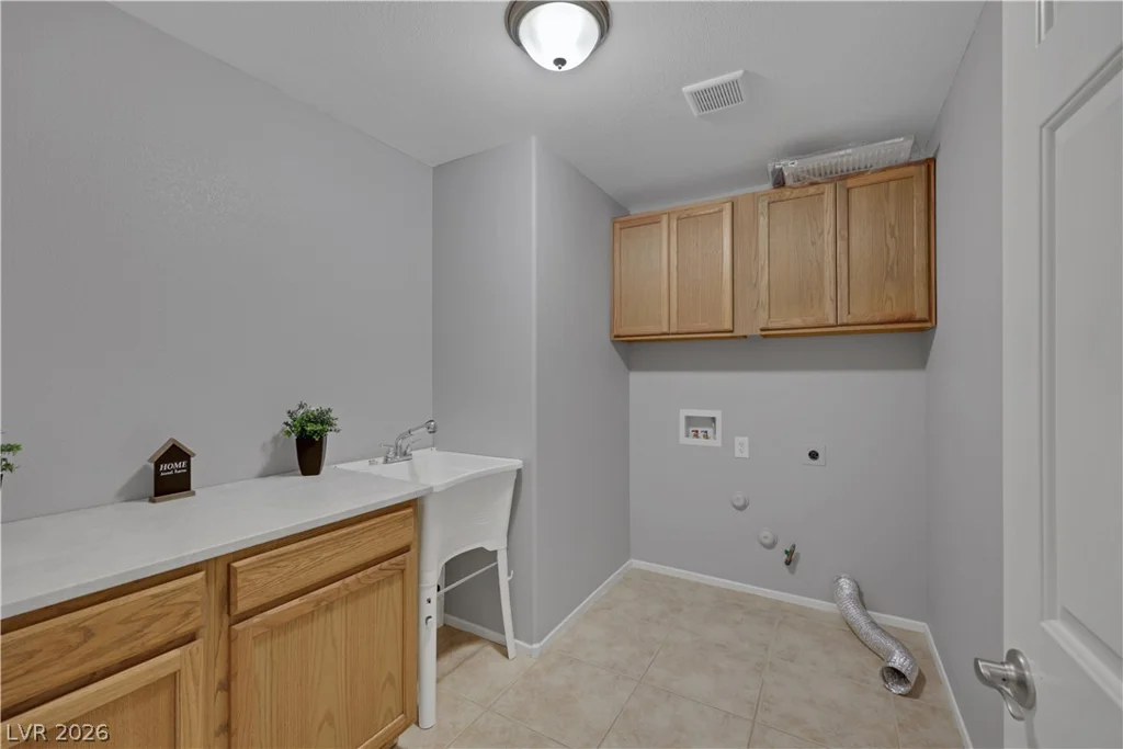 9020 White Eyes, Las Vegas, NV 89143