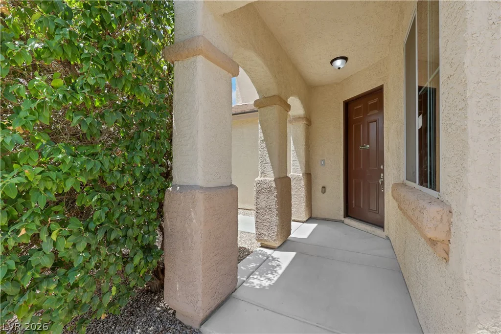 9020 White Eyes, Las Vegas, NV 89143
