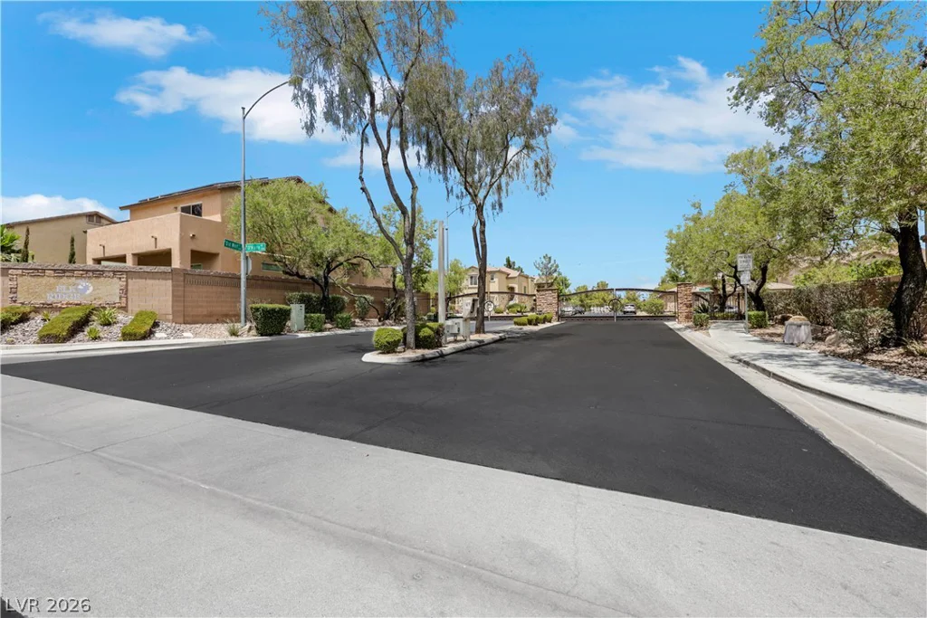 9020 White Eyes, Las Vegas, NV 89143