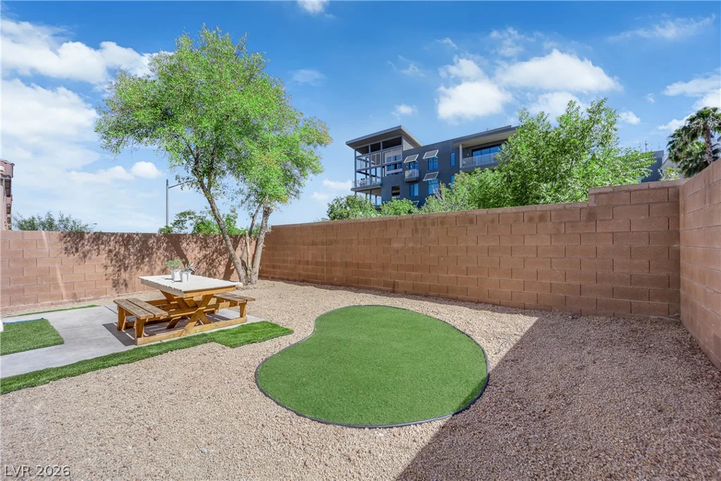 9045 Spirit Canyon, Las Vegas, NV 89149