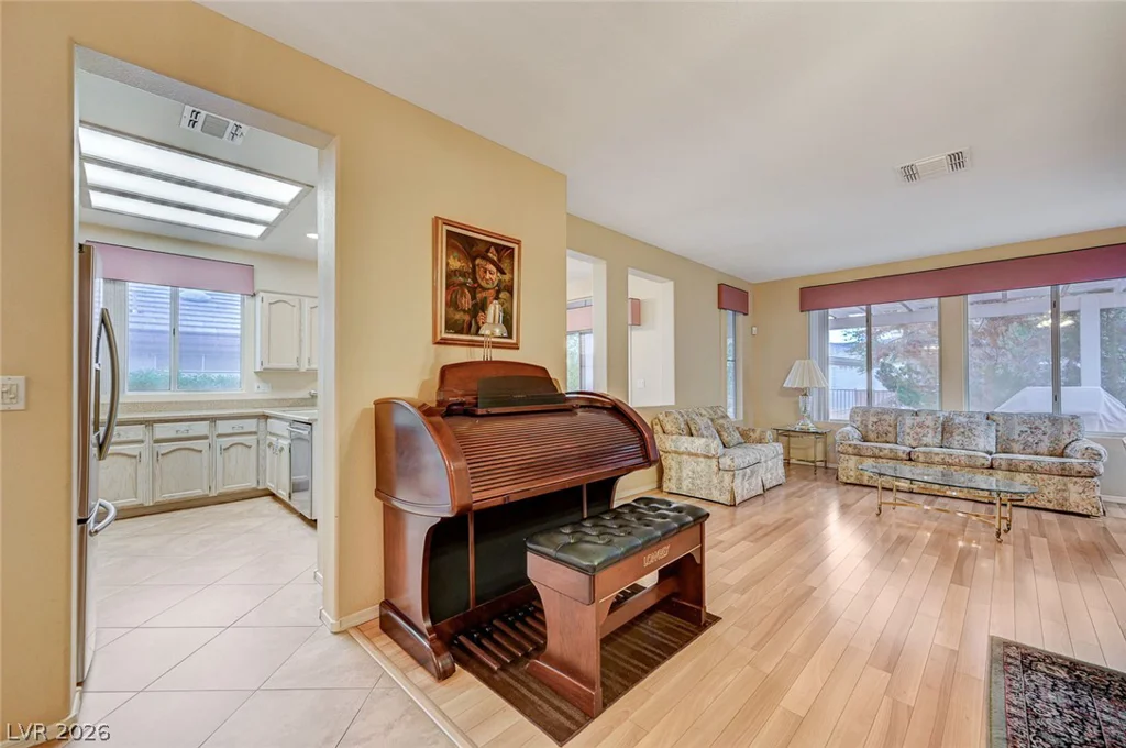 2115 High Mesa, Henderson, NV 89012