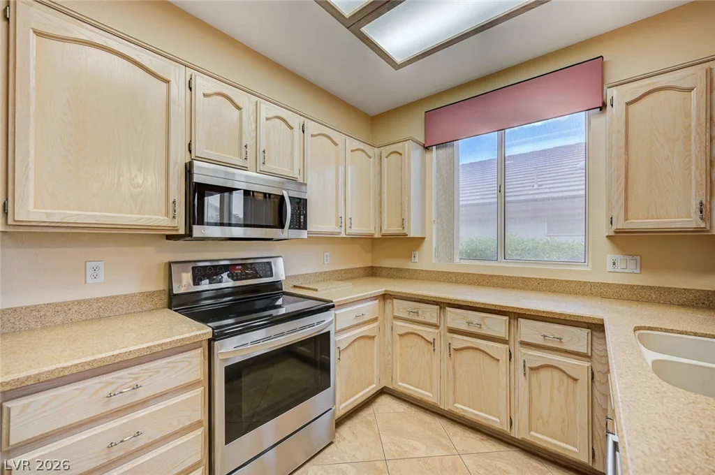 2115 High Mesa, Henderson, NV 89012