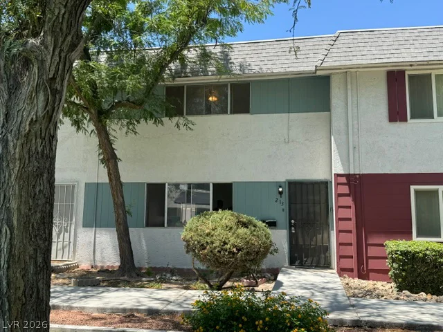 213 Greenbriar Townhouse, Las Vegas, NV 89121