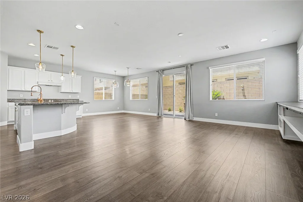 7703 Coral Cactus, Las Vegas, NV 89139