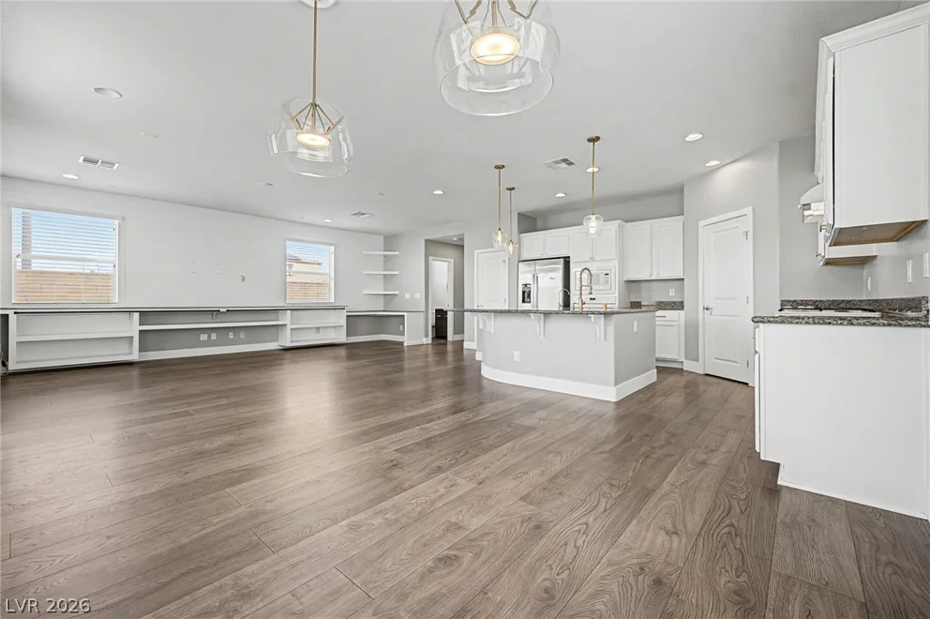 7703 Coral Cactus, Las Vegas, NV 89139