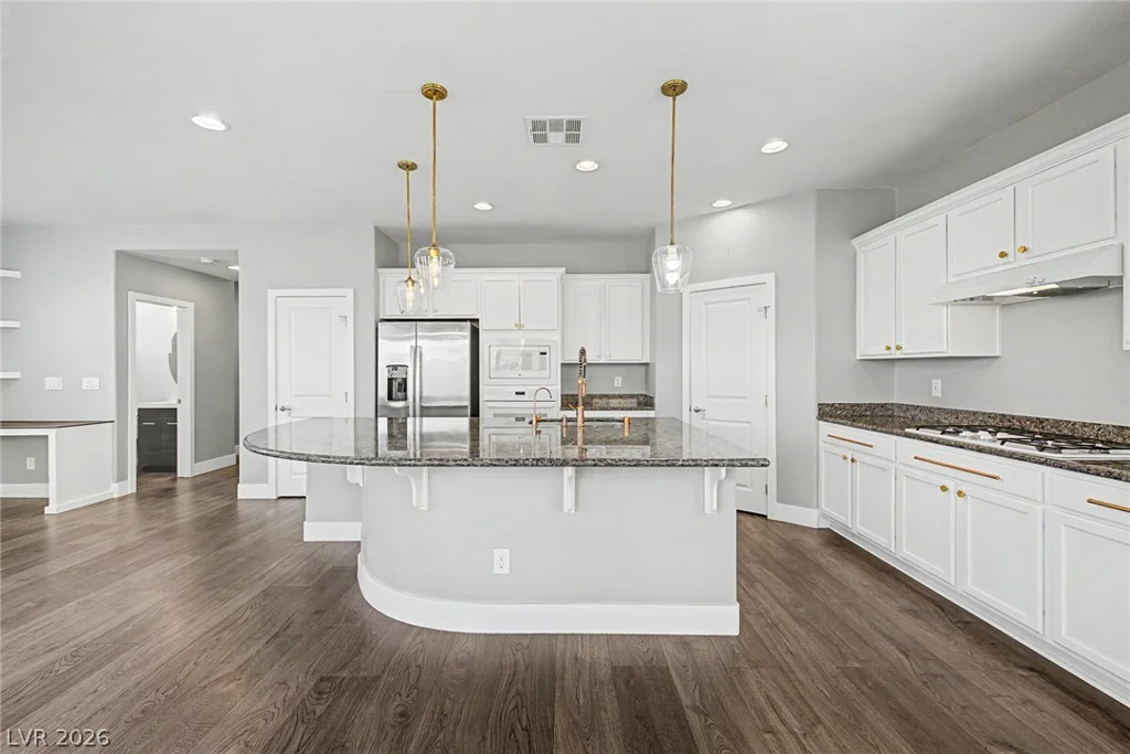 7703 Coral Cactus, Las Vegas, NV 89139