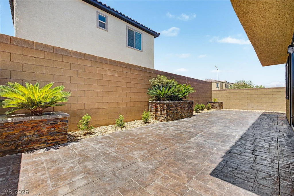 7703 Coral Cactus, Las Vegas, NV 89139
