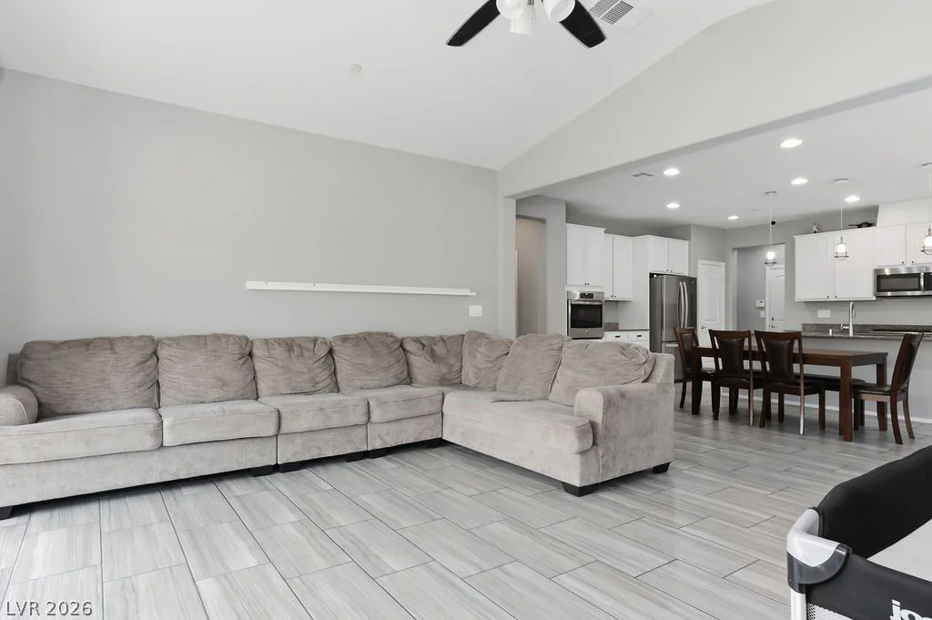 652 Cadence View, Henderson, NV 89011