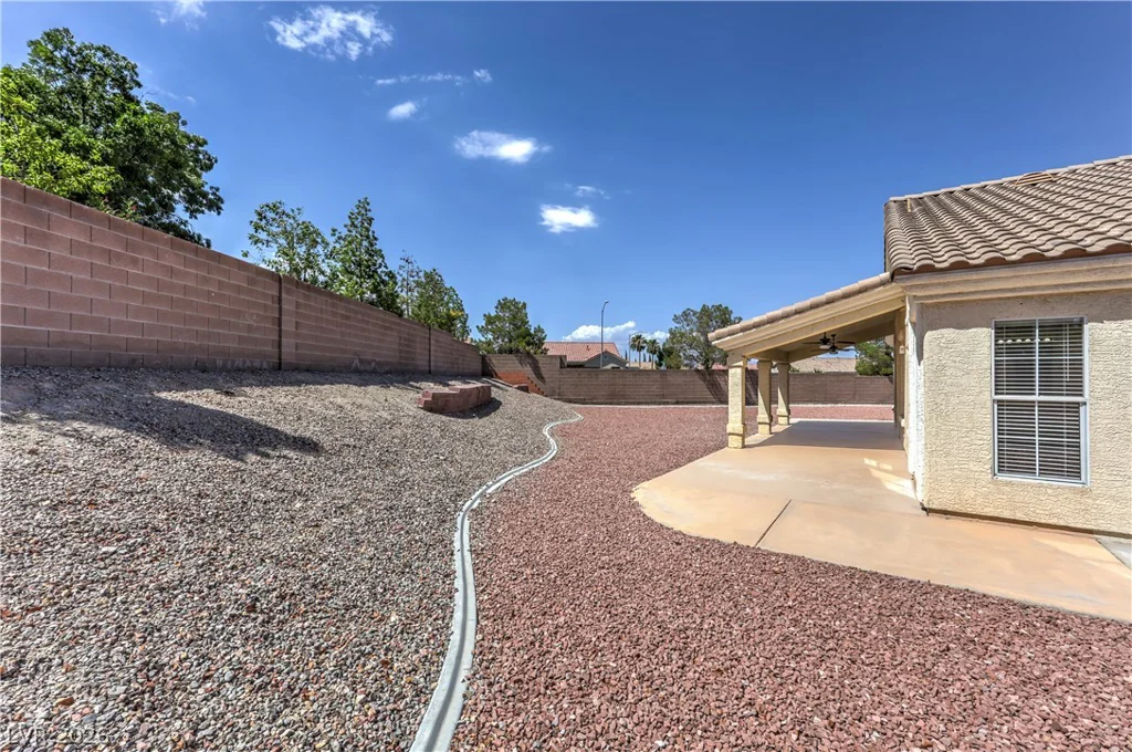 8620 Trianon, Las Vegas, NV 89145