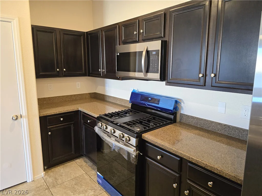 4437 Dover Straight, Las Vegas, NV 89115