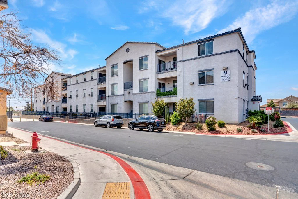 4437 Dover Straight, Las Vegas, NV 89115