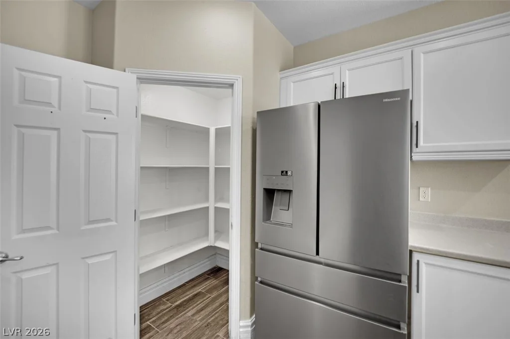 9782 Valmeyer, Las Vegas, NV 89148