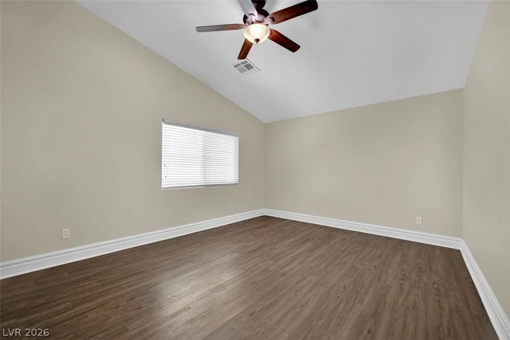 9782 Valmeyer, Las Vegas, NV 89148