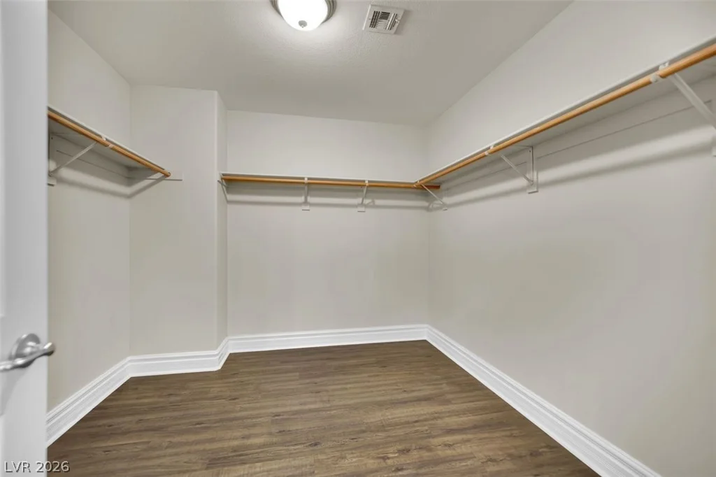 9782 Valmeyer, Las Vegas, NV 89148