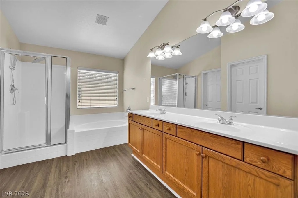 9782 Valmeyer, Las Vegas, NV 89148