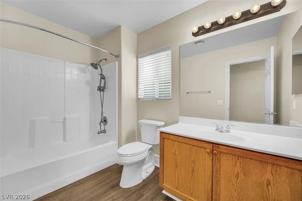 9782 Valmeyer, Las Vegas, NV 89148