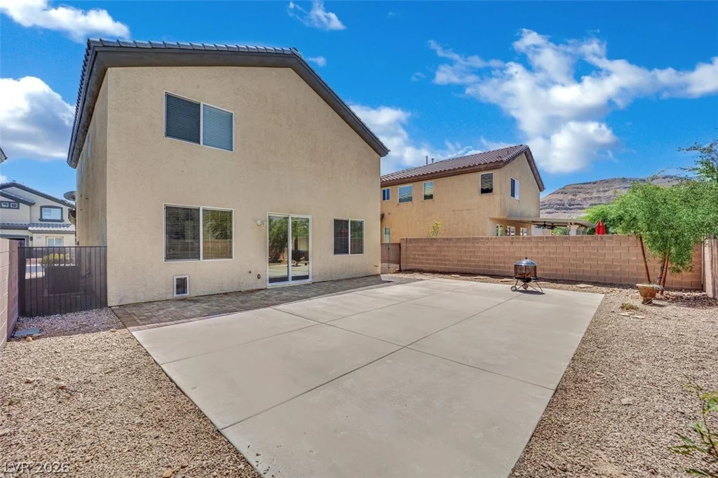 9782 Valmeyer, Las Vegas, NV 89148
