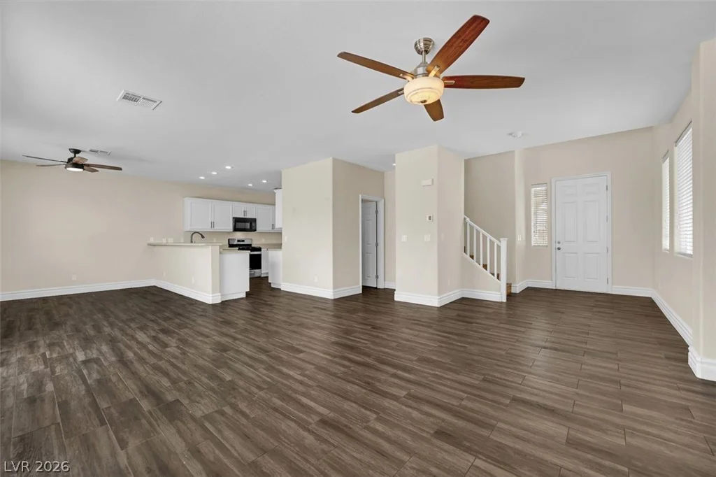 9782 Valmeyer, Las Vegas, NV 89148