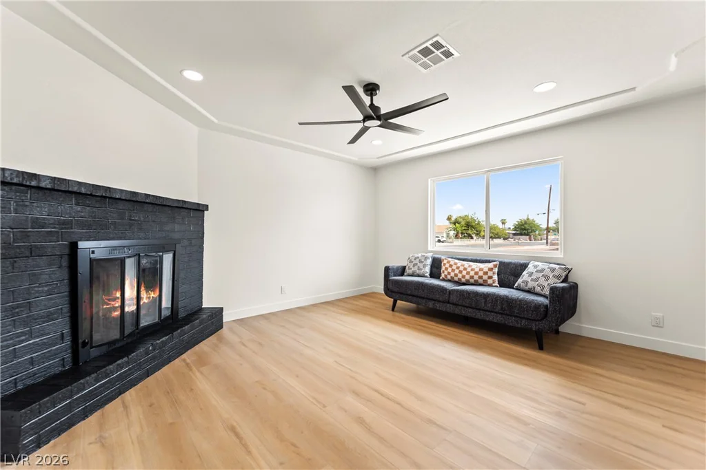 4890 Idaho, Las Vegas, NV 89104