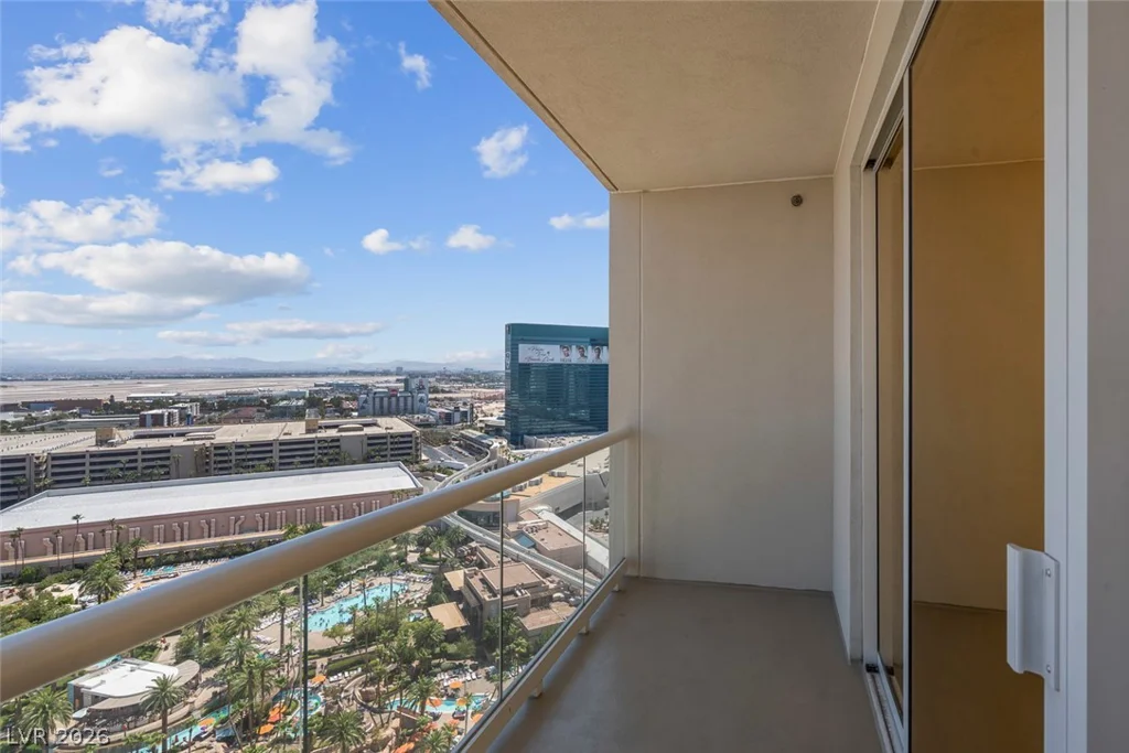 145 Harmon, Las Vegas, NV 89109