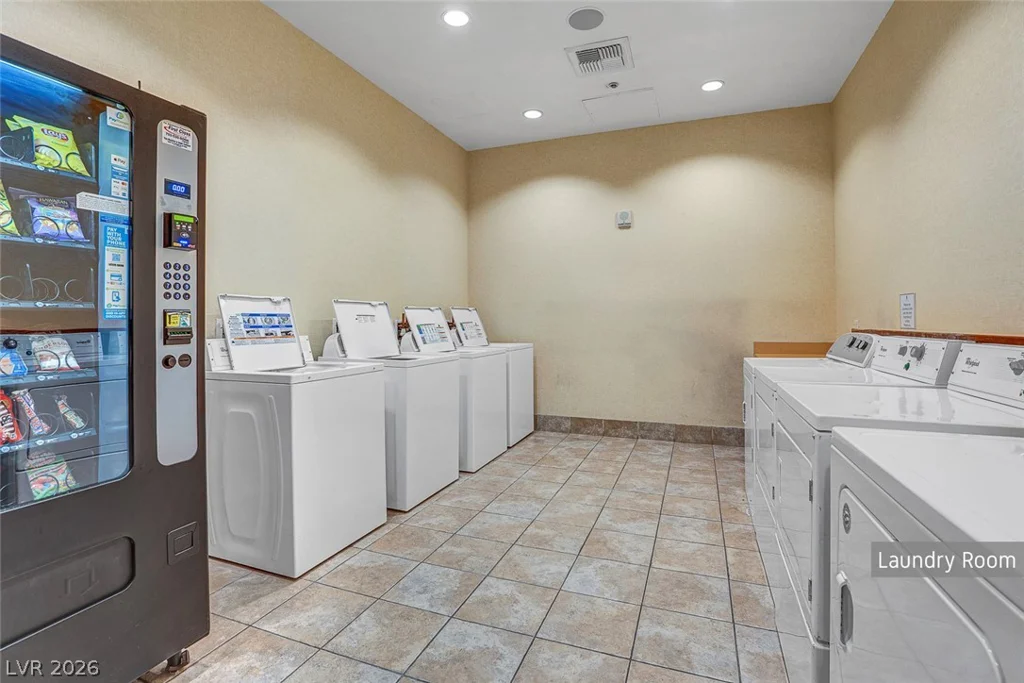 145 Harmon, Las Vegas, NV 89109