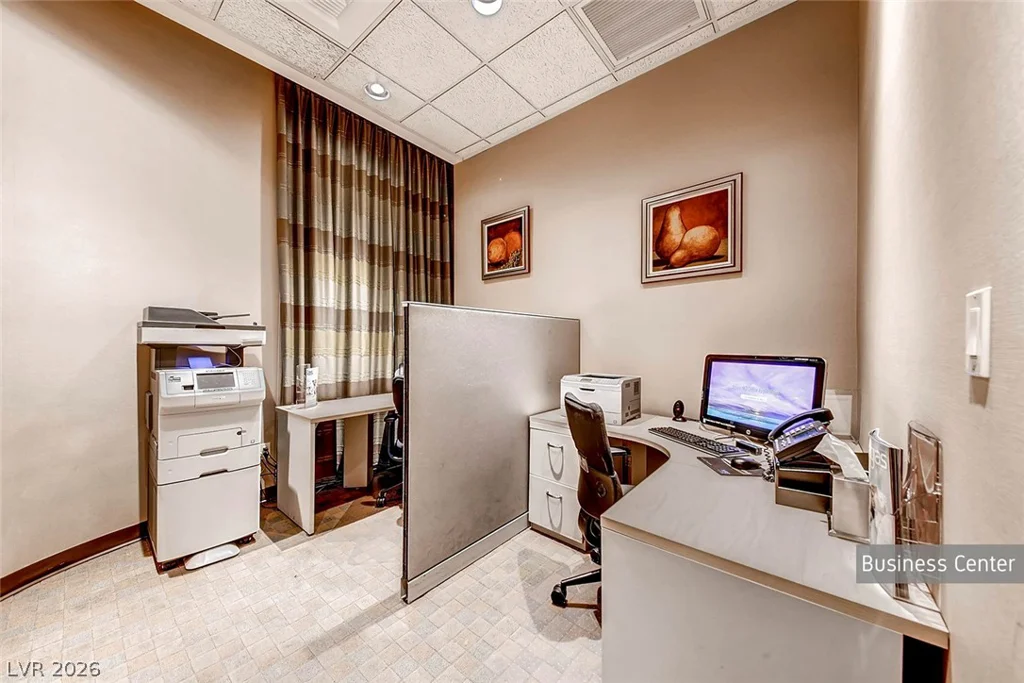 145 Harmon, Las Vegas, NV 89109