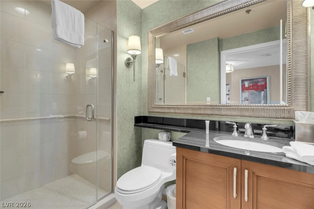 145 Harmon, Las Vegas, NV 89109