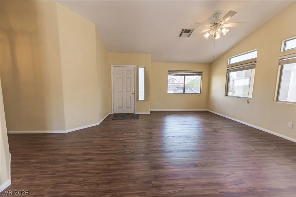 6300 Maxwood, Las Vegas, NV 89122