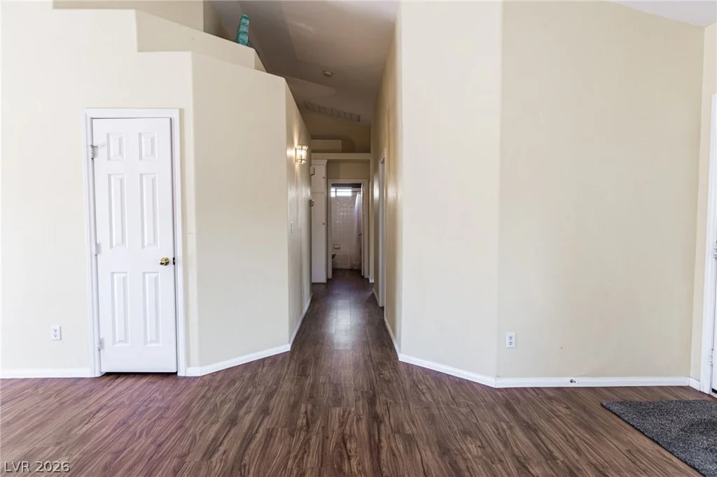 6300 Maxwood, Las Vegas, NV 89122